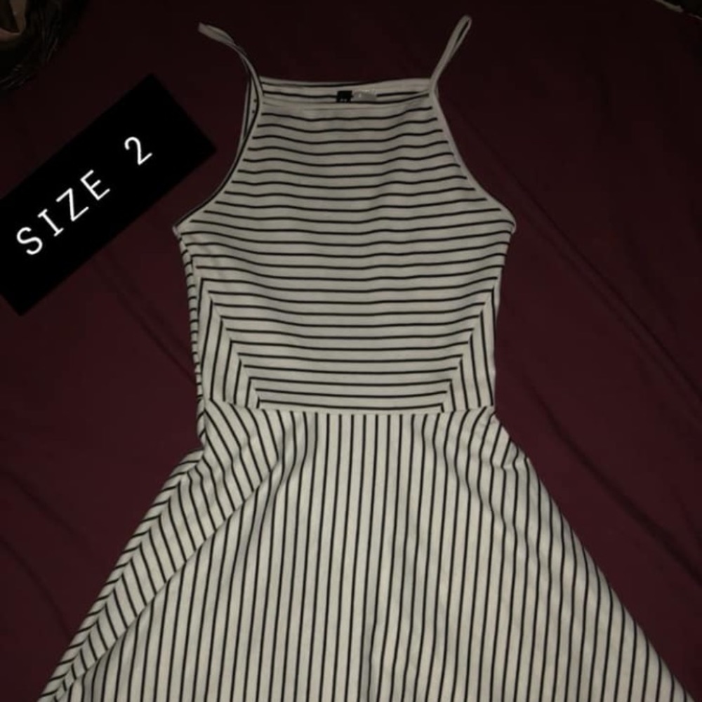 Dresses & Jacket - Picture 3 of 8